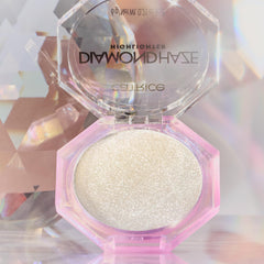 Catrice label and claims highlighting vegan, cruelty-free formulation benefits