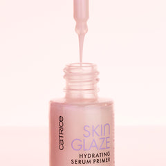 Close-up of Catrice pearlescent shimmer creating a natural reflective glow