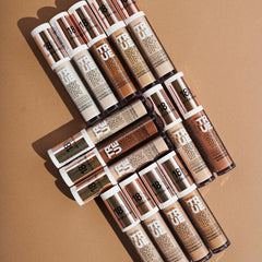 Catrice flatlay of product with key ingredients emphasizing hyaluronic hydration benefit
