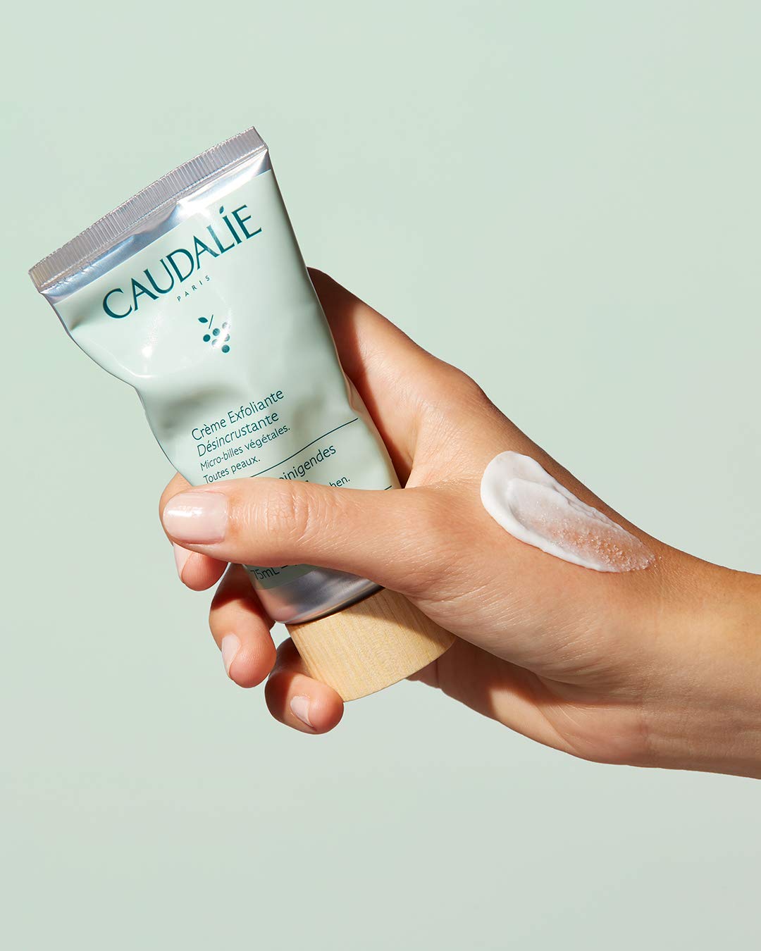 Caudalie Vinoclean in-hand application demonstrating gentle spreadability