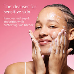 Close-up of Caudalie VinoHydra gel texture, highlighting hydrating smoothness benefit