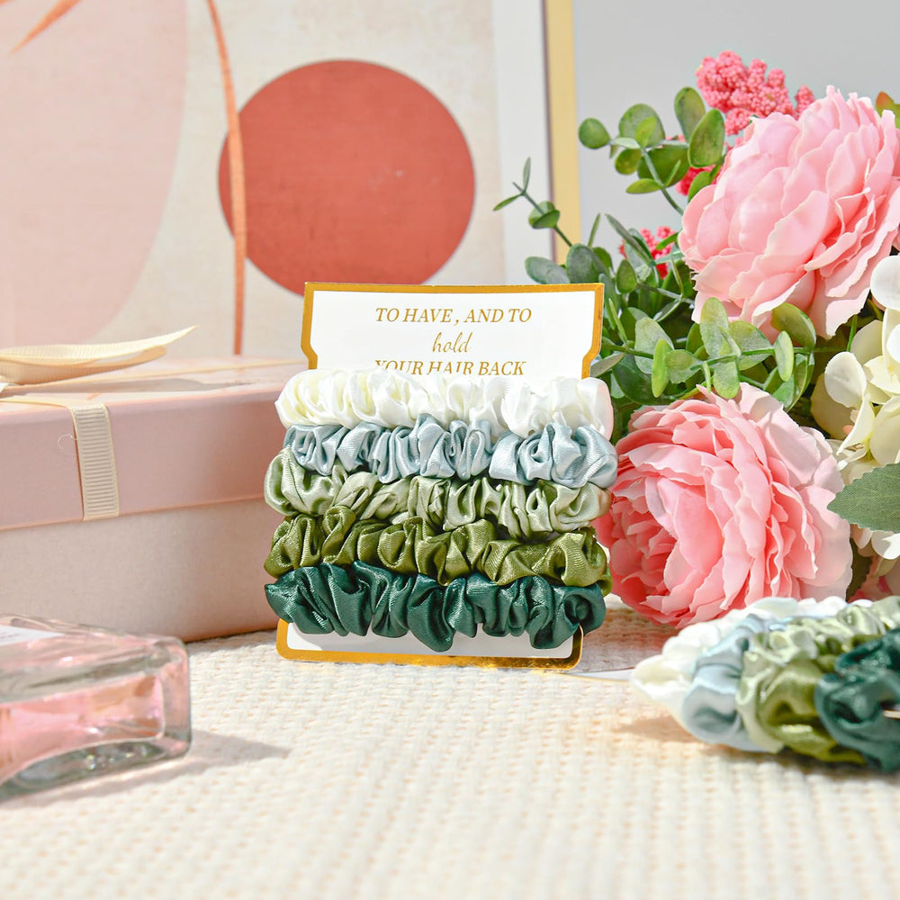 CEELGON pack displayed on wedding table suggesting cohesive bridesmaid favors