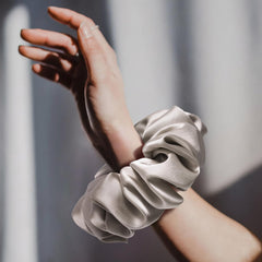 CEELGON stretched elastic core detail, strong hold without pulling hair