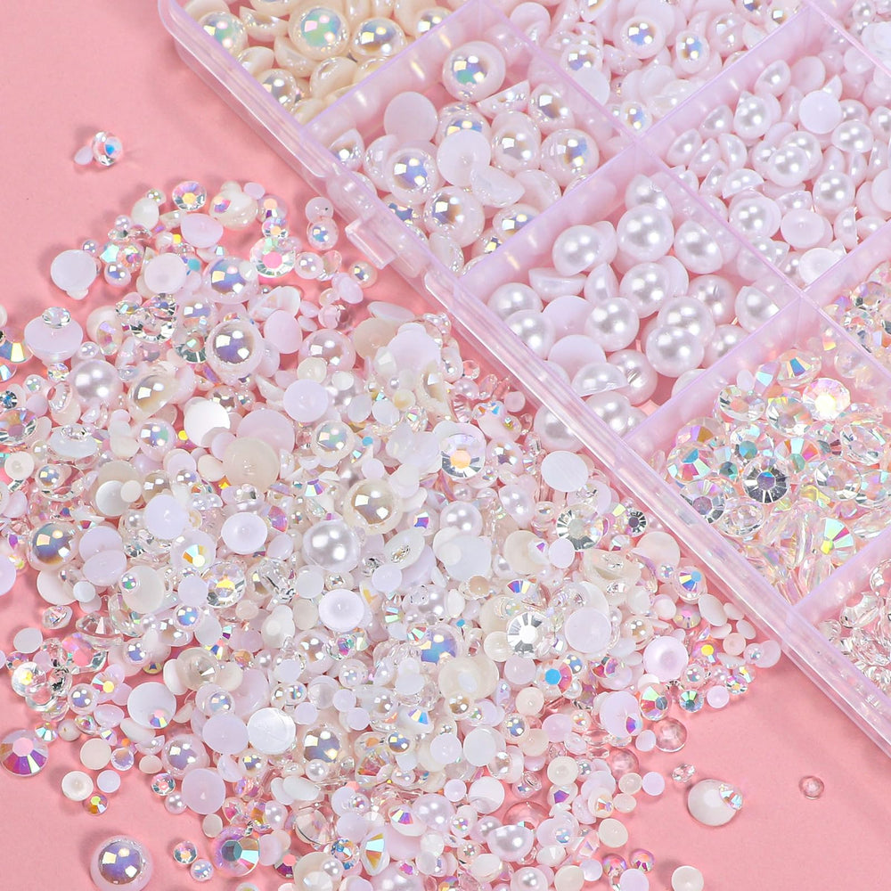 CESUSME mixed-size gems spread on black surface, easy size selection benefit
