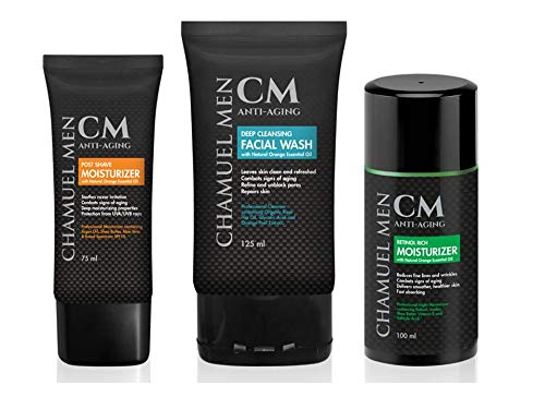 CHAMUEL MEN gel on hand illustrating lightweight spreadability and absorption