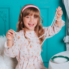 Chanaco elastic back detail displaying flexible band for comfortable fit
