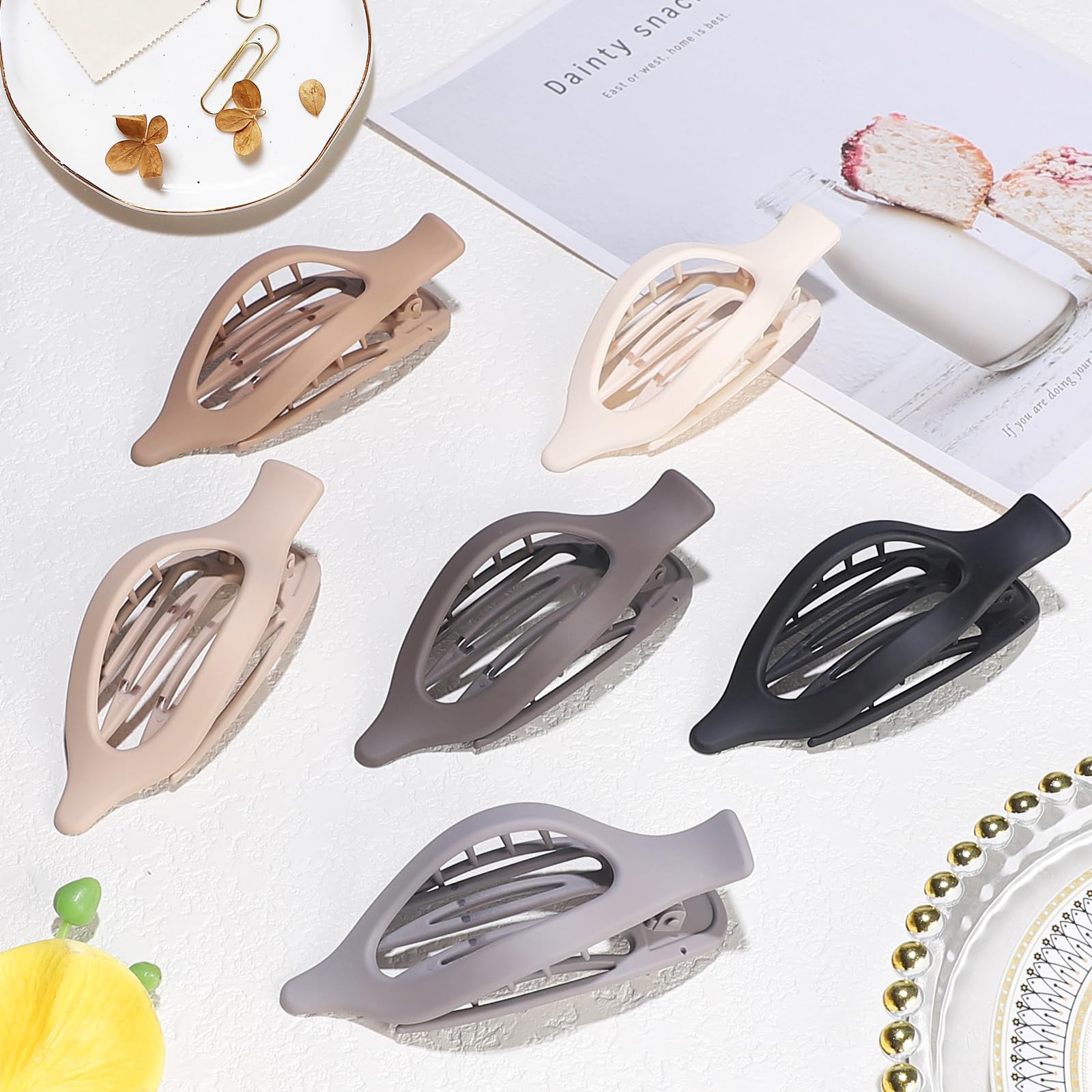 CHANDAT flat clip top profile highlighting smooth curve for comfortable wear