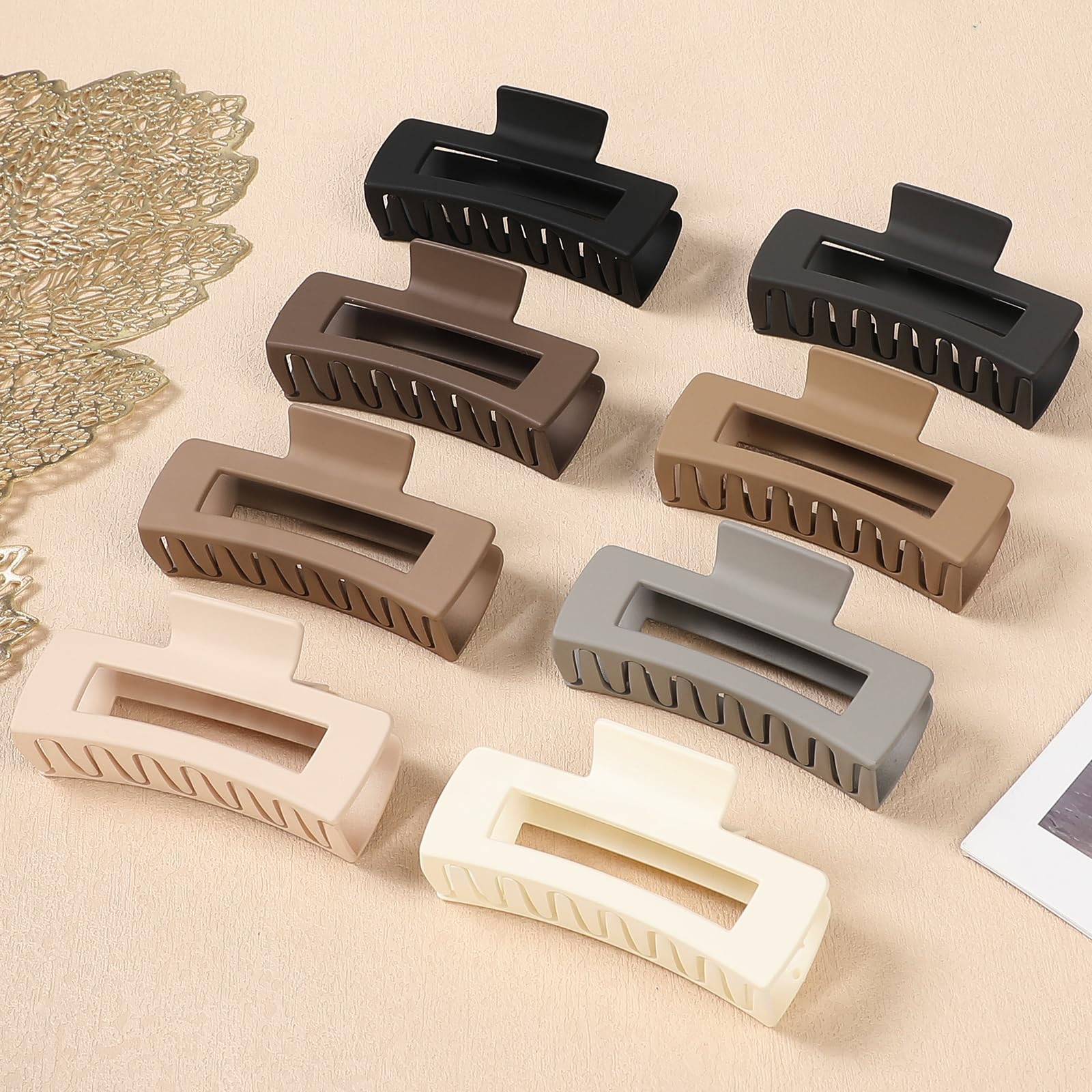 CHANDAT clip securing a high bun demonstrating strong hold for thick hair