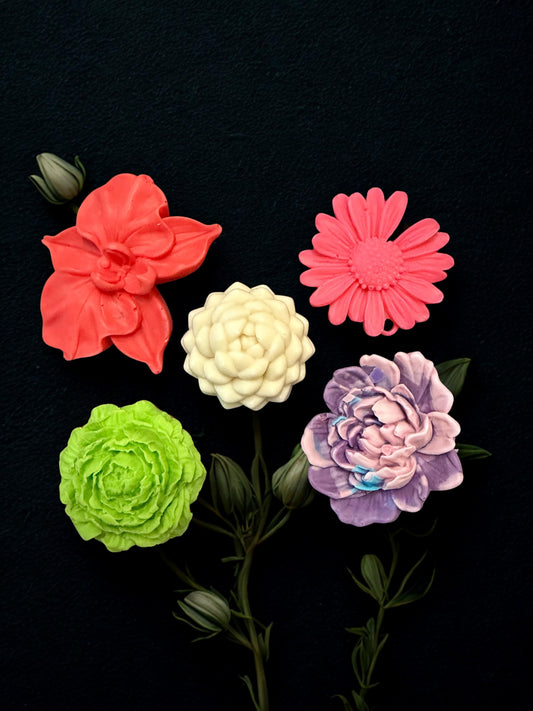 Chilvera front packaging showing colorful succulent and flower mini soaps and gift-ready presentation