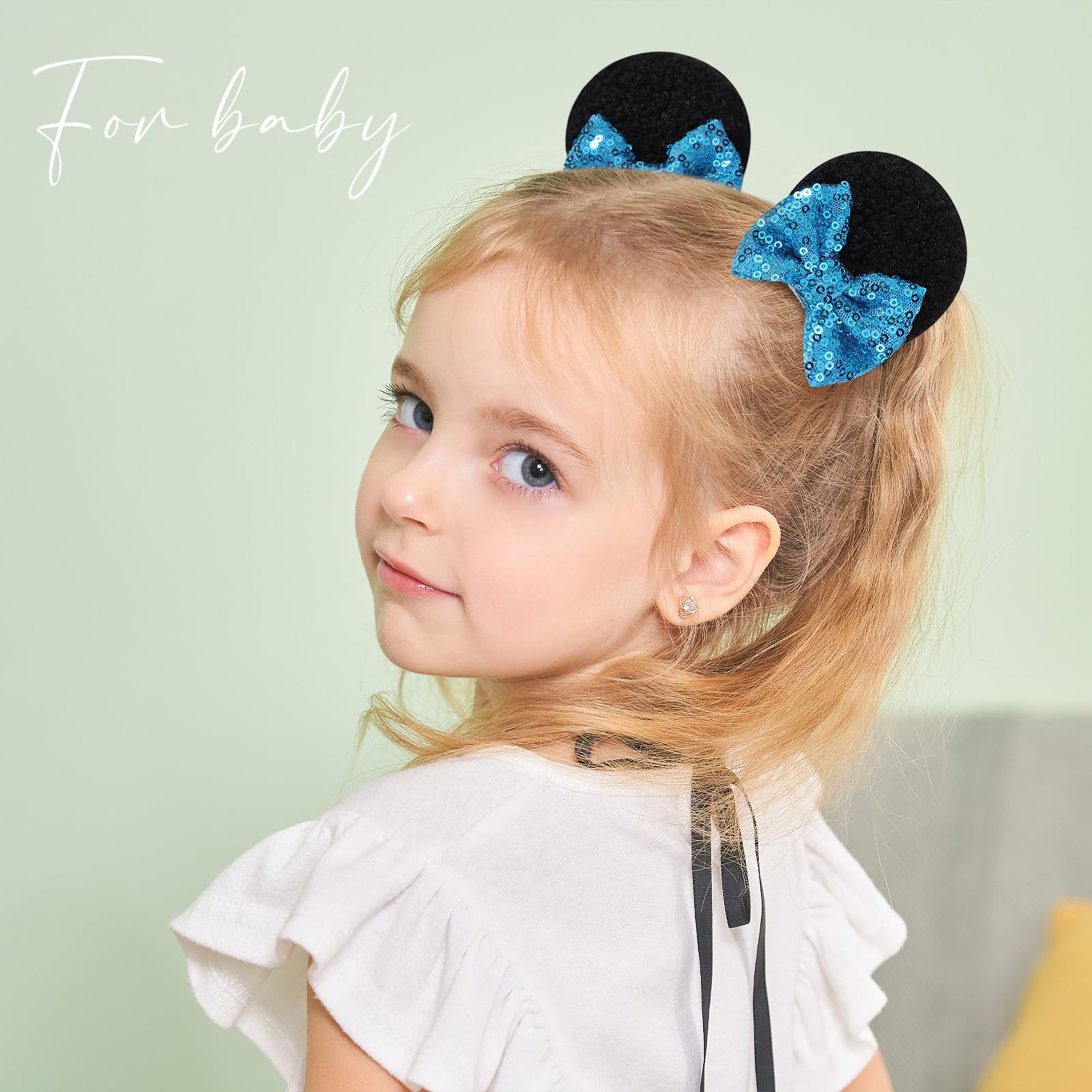 choicbaby baby wearing bow demonstrating cute styling and comfort