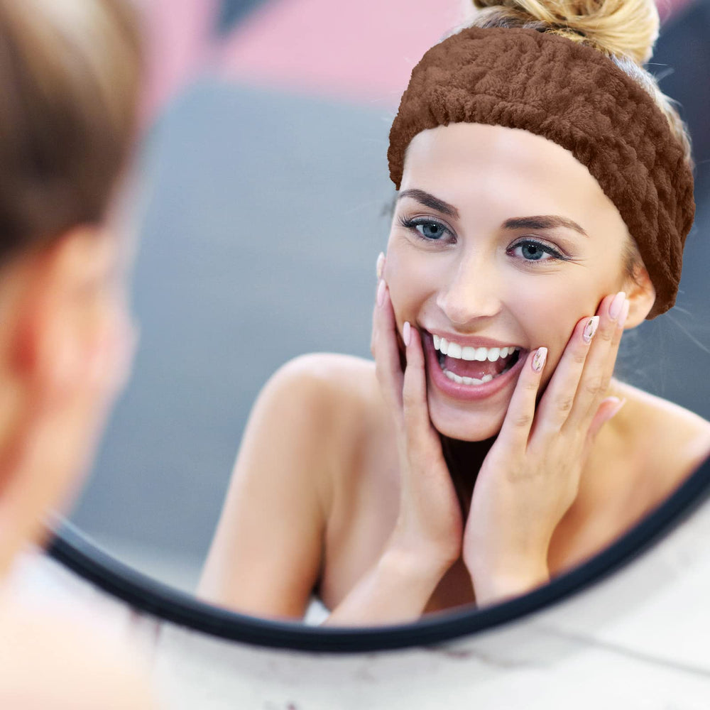 Chuangdi model wearing headband in bathroom mirror for skincare routine convenience