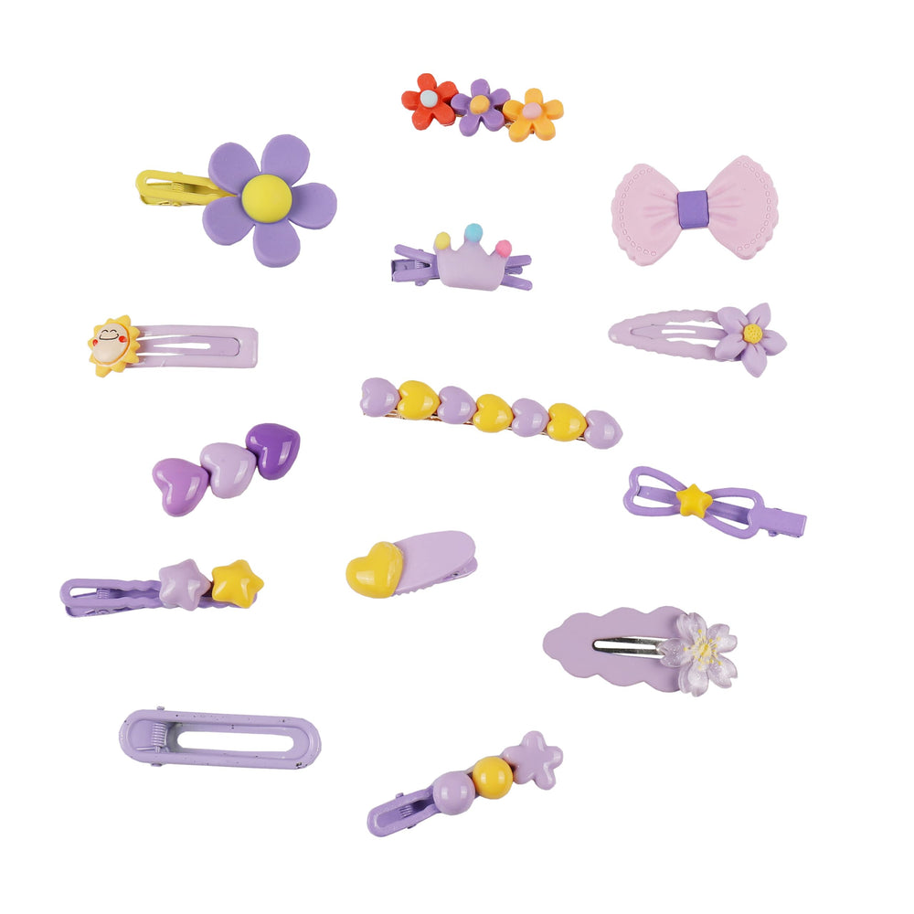 CISMARK spread of assorted clips showing variety and easy outfit matching
