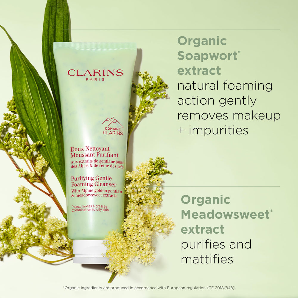 CLARINS foam lather in hand illustrating quick foam and easy rinse benefit