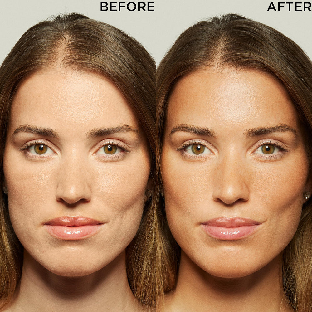 Clarins drops blended into cream showing smooth hydrating texture