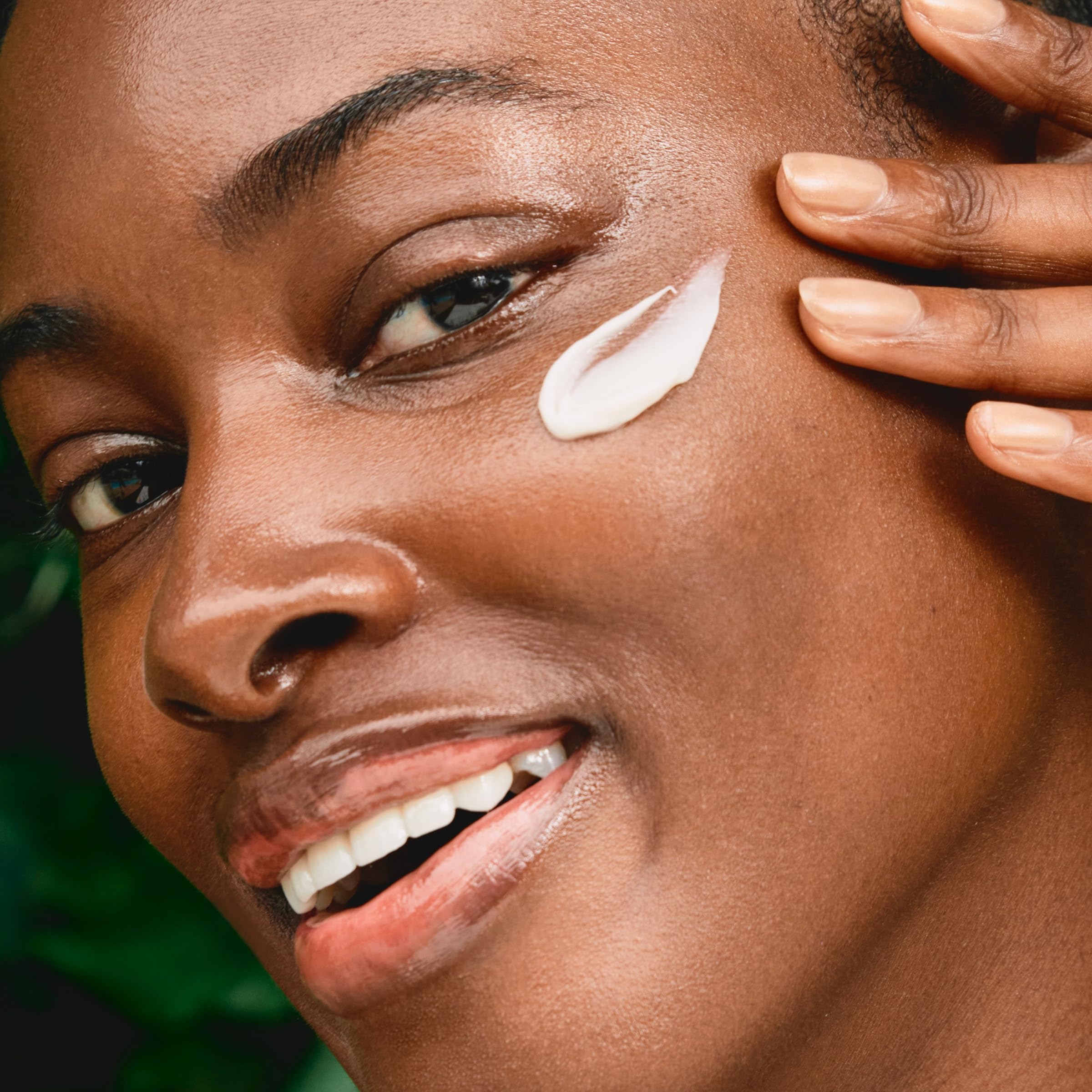 Clarins label close-up showing niacinamide 2% ingredient for tone-refining benefit
