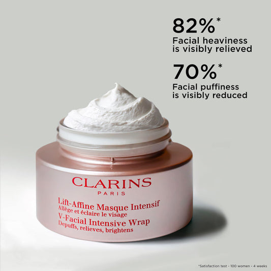 CLARINS cream-mousse texture close-up illustrating easy spreadability and lightweight finish
