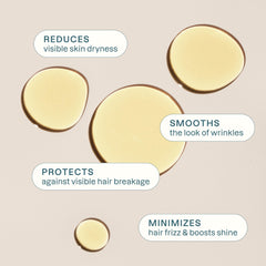 Cliganic jojoba oil texture closeup showing smooth lightweight feel