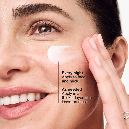 Clinique texture close-up revealing creamy mask consistency and intense moisture delivery