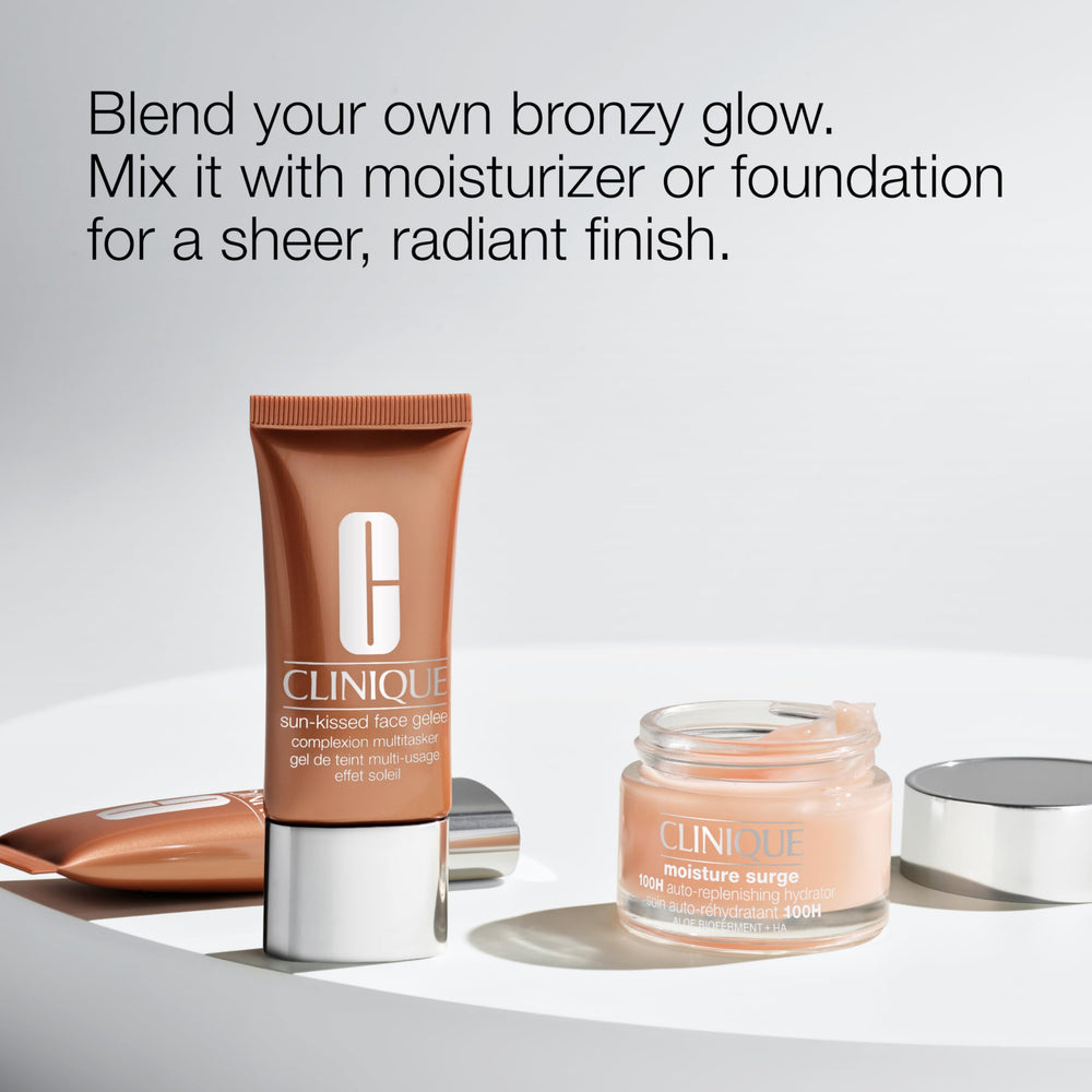 Clinique mixed with moisturizer on hand demonstrating customized tinted hydration