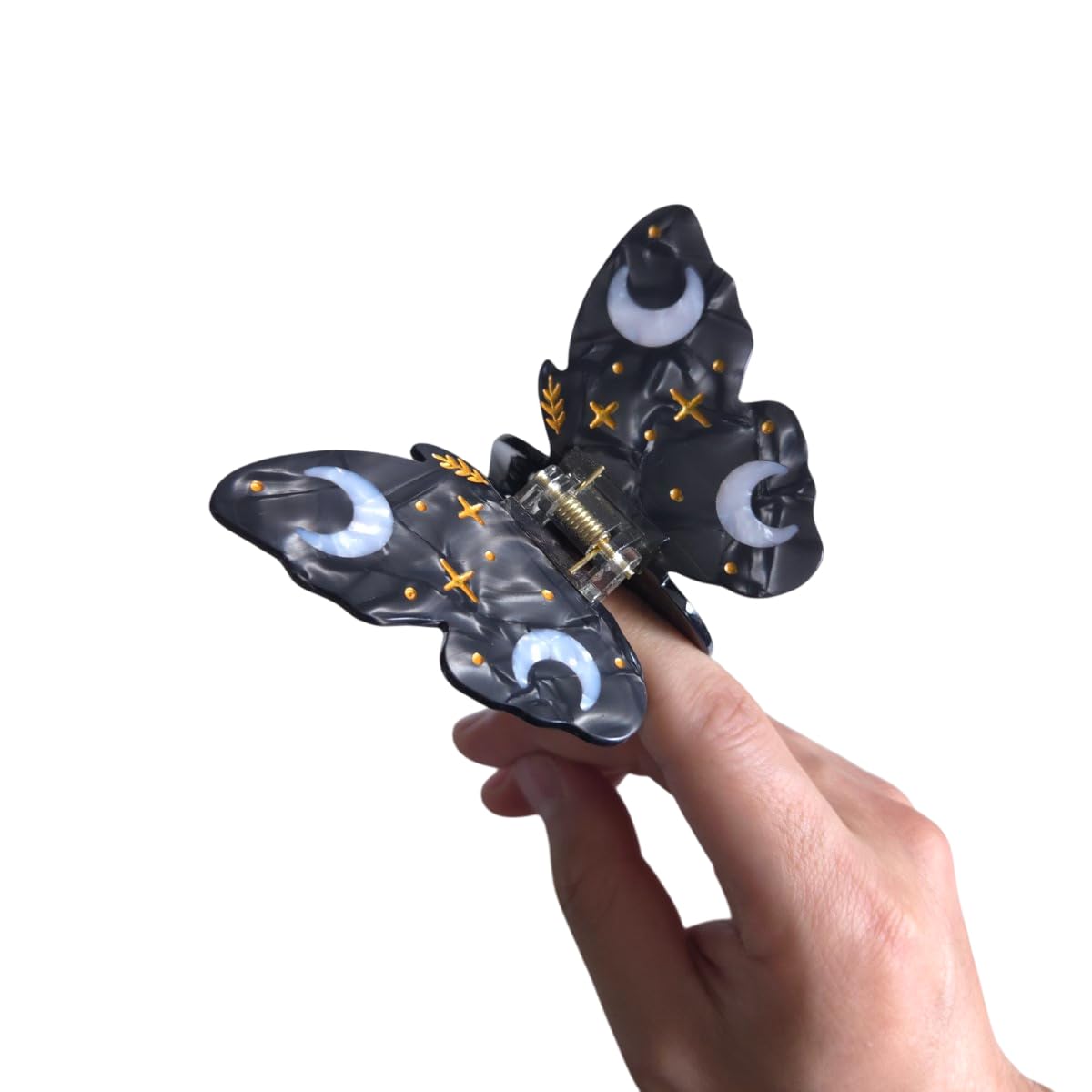 Clip Sugar clip styled in casual outfit setting adding chic finishing touch