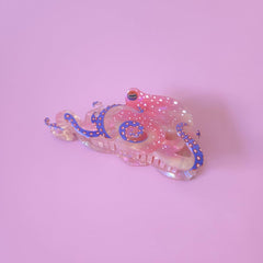Clip Sugar worn by model in half-up hairstyle showcasing secure hold and fashion