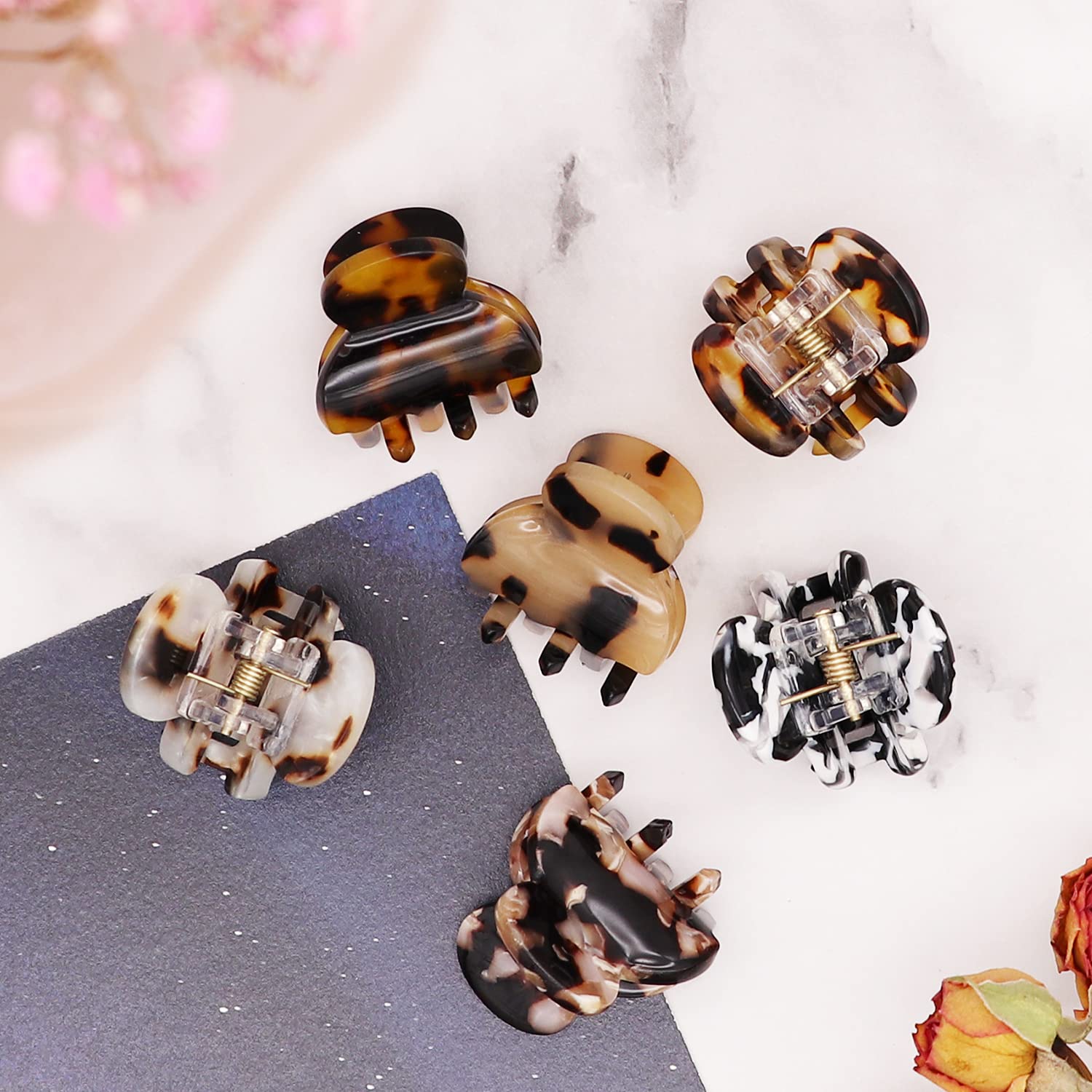 Cobahom clip securing a half-up hairstyle offering quick polished styling benefit
