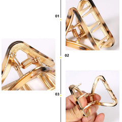 Cobahom clip securing half-up hairstyle adding quick polished look
