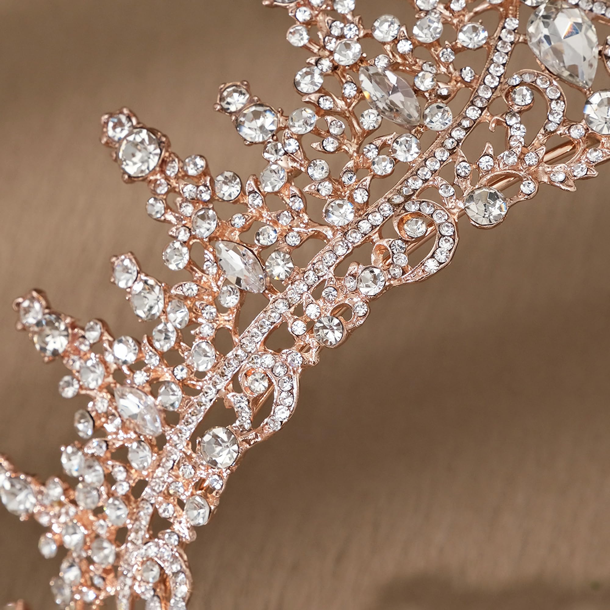 COCIDE tiara styled with bridal veil for photogenic elegance