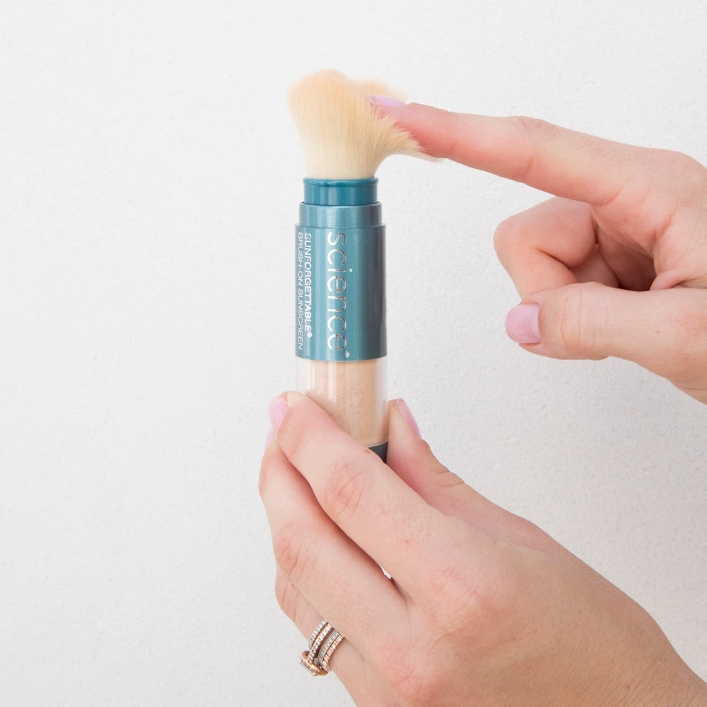 Colorescience bristles close-up displaying soft fibers for even powder