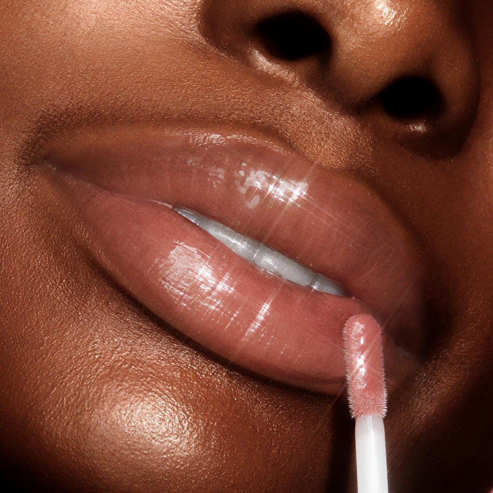 ColourPop lips wearing the duo illustrating defined liner and glassy Pasadena shine