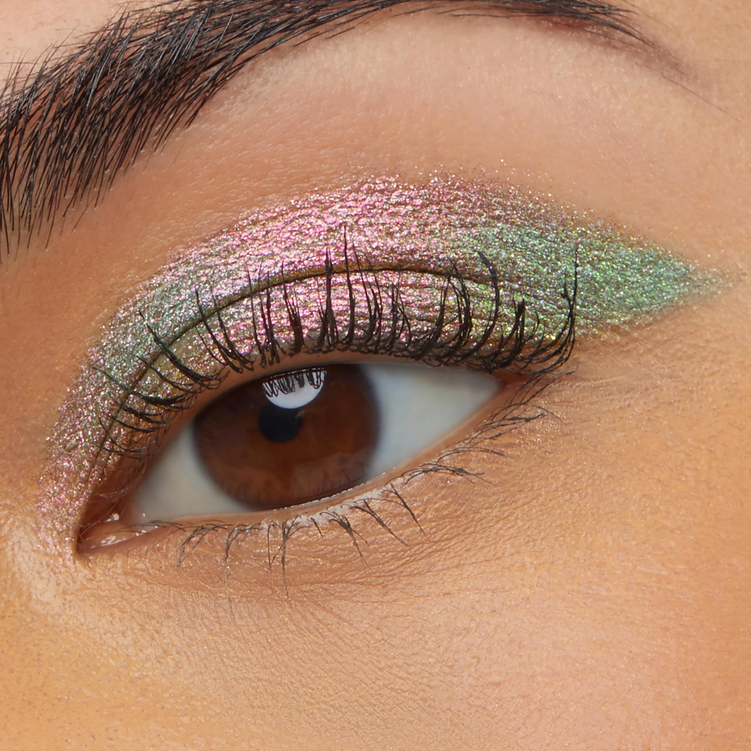 ColourPop tip and built-in sharpener detail for precise application