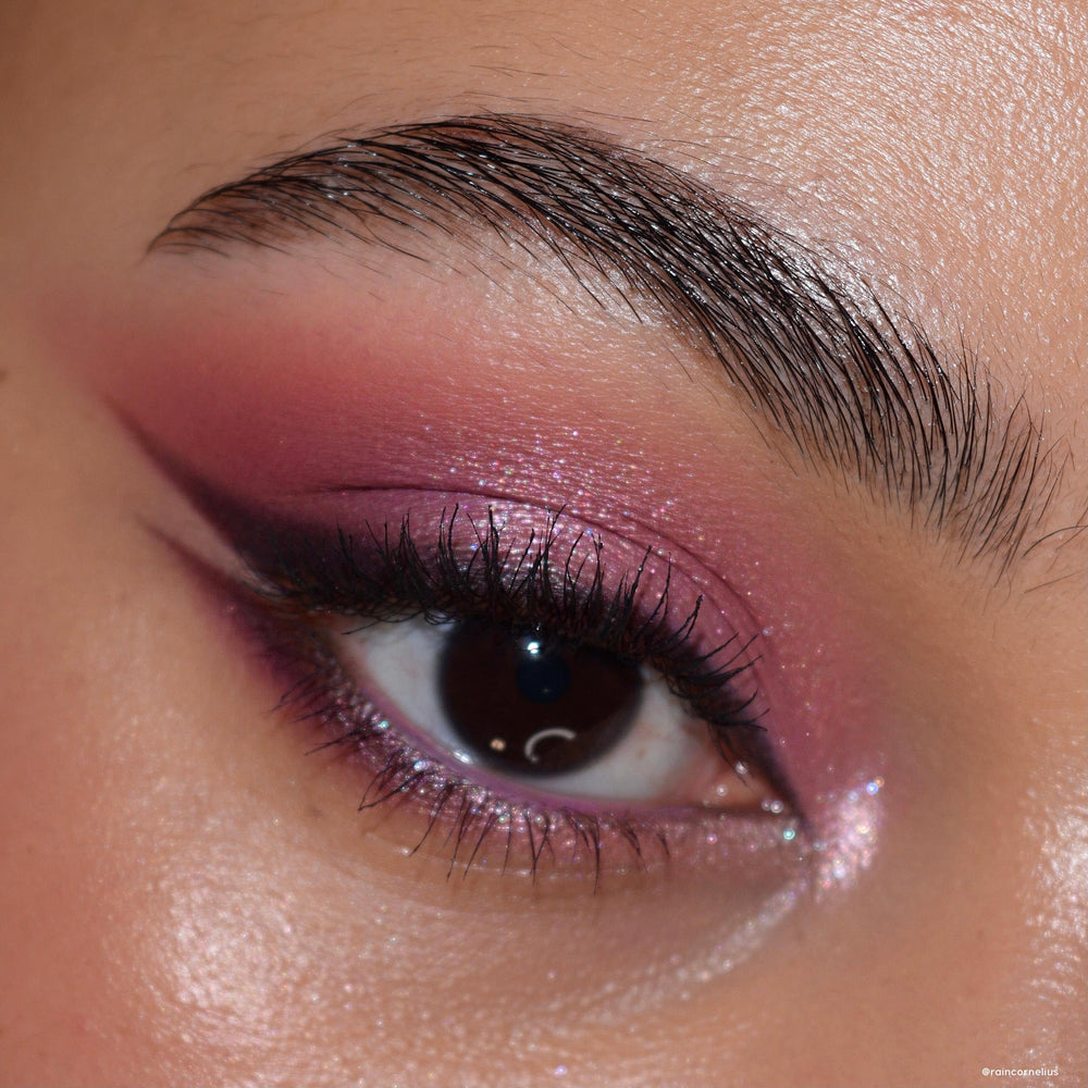 ColourPop close-up of metallic shade in Smoke N Roses palette highlighting luminous payoff