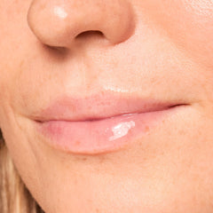 ColourPop before and after lips displaying hydrated, plumper-looking results after use