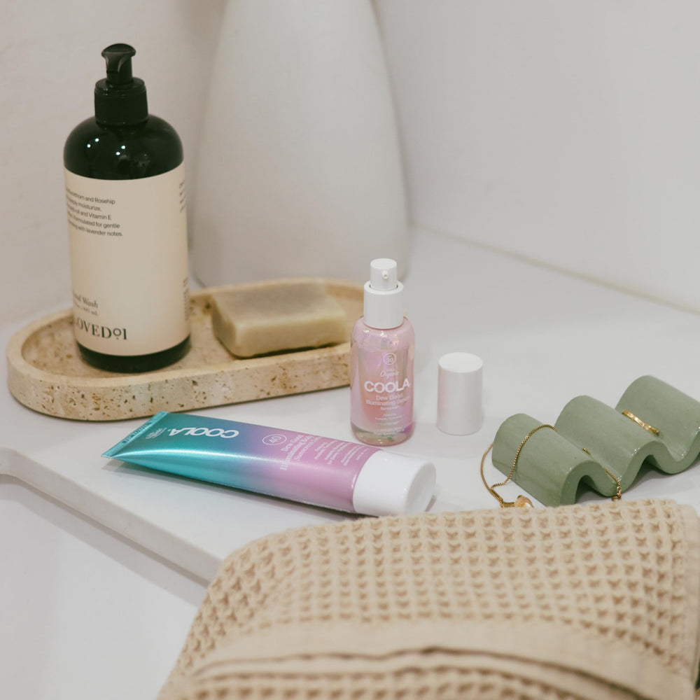 COOLA pump dispensing serum illustrates easy controlled application benefit