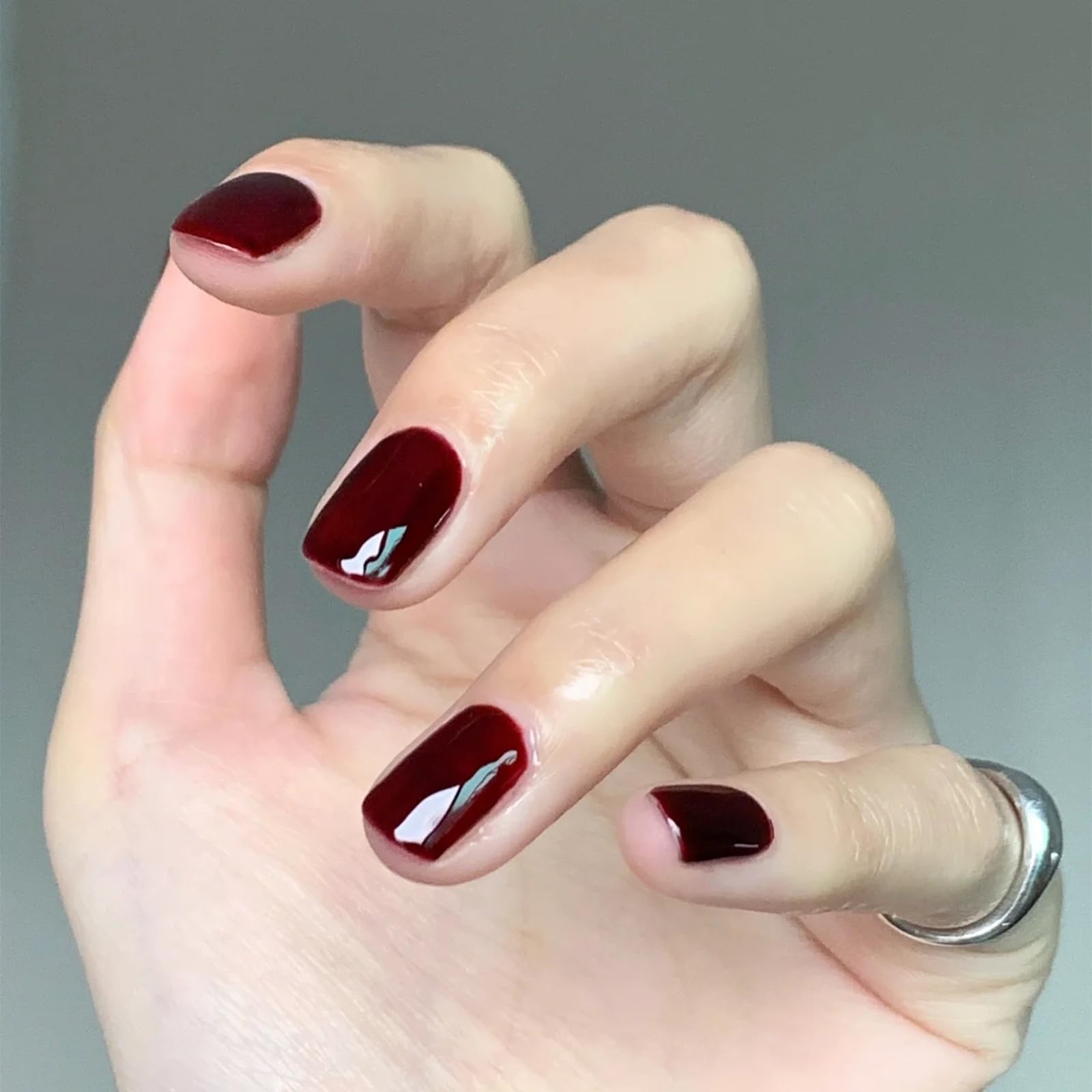 COSMOO lifestyle hand model wearing polish highlighting polished look benefit