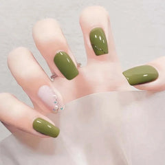 COSMOO manicure in use with hand showing durable gloss finish