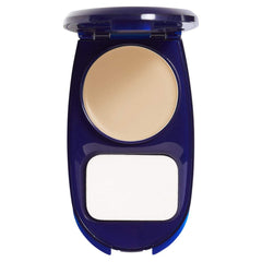 COVERGIRL Aquasmooth texture close-up showing creamy liquid transformation and smooth coverage benefit