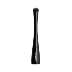 COVERGIRL close-up of 0.1 mm ultra-fine tip for precision detailing