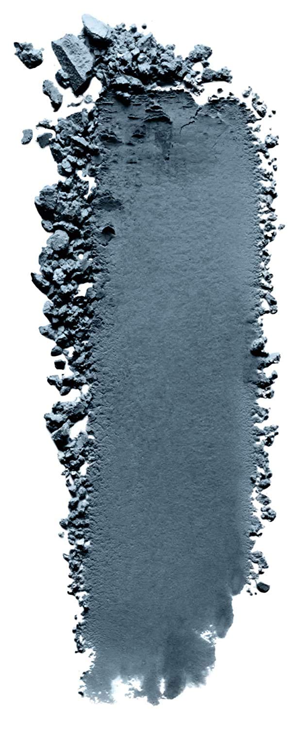 COVERGIRL applying shimmer with damp brush for amplified color payoff benefit