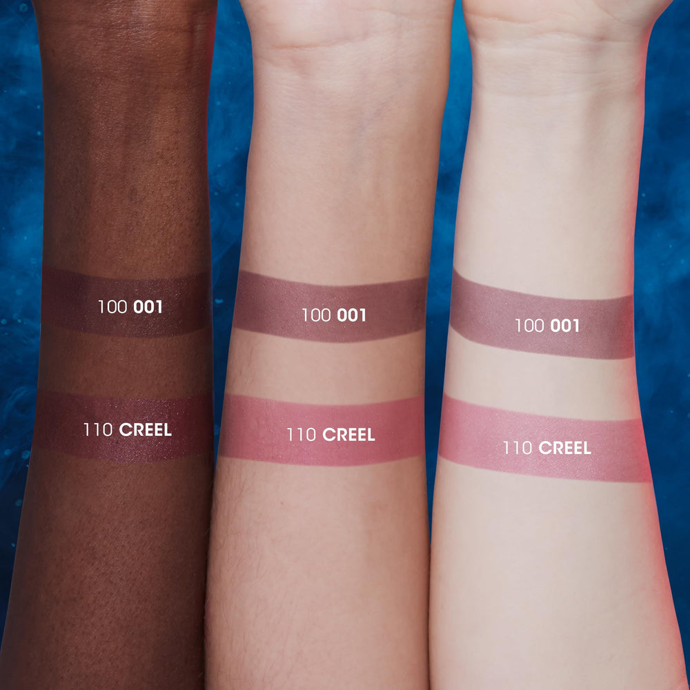 COVERGIRL Vecna's Curse applicator in hand demonstrating quick on-the-go use