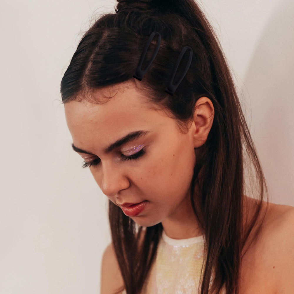 Cptots clip holding thick hair snugly for confident all-day wear