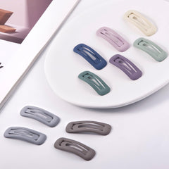 Cptots matte finish texture on clip surface for discreet, non-reflective wear