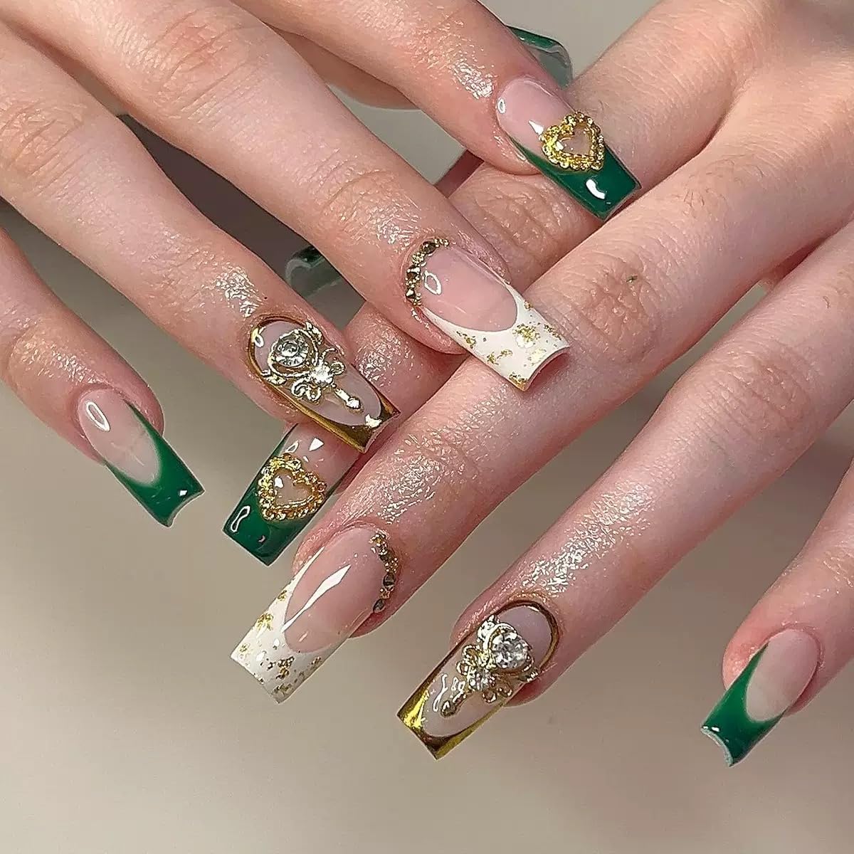 CTTHNBD front packaging showing 24-piece green French tip set and benefits
