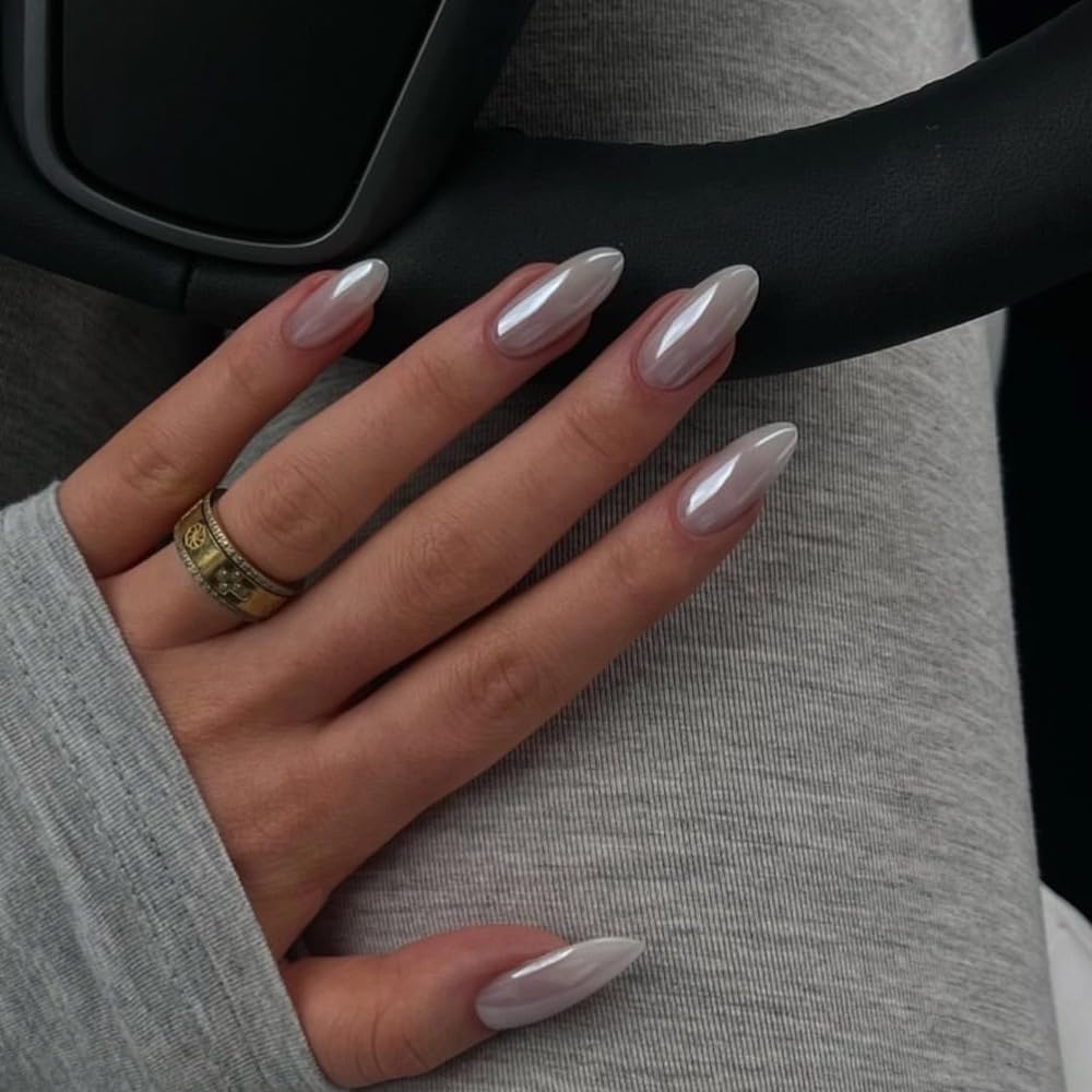 CTTHNBD front packaging showing 24-piece medium almond nails and accessories, fast styling benefit