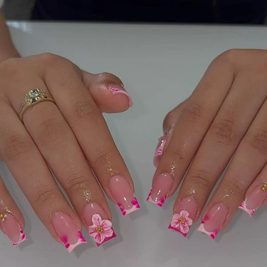 CTTHNBD front packaging showing 24-piece French tip set and accessories, quick styling benefit