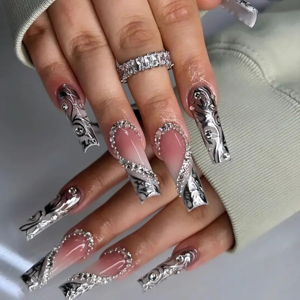 CTTHNBD front packaging showing 24-piece nail set and tools for easy application