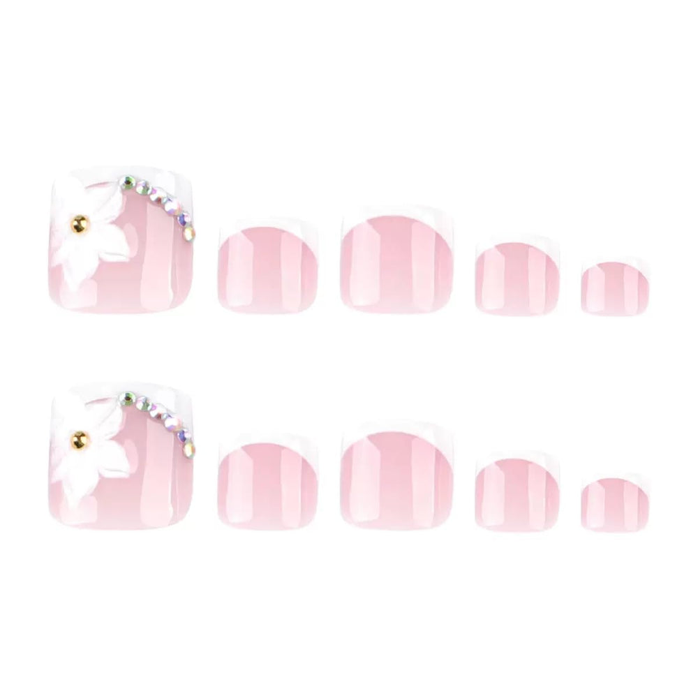 CTTHNBD nails on foot wearing sandals, instant polished summer-ready toes