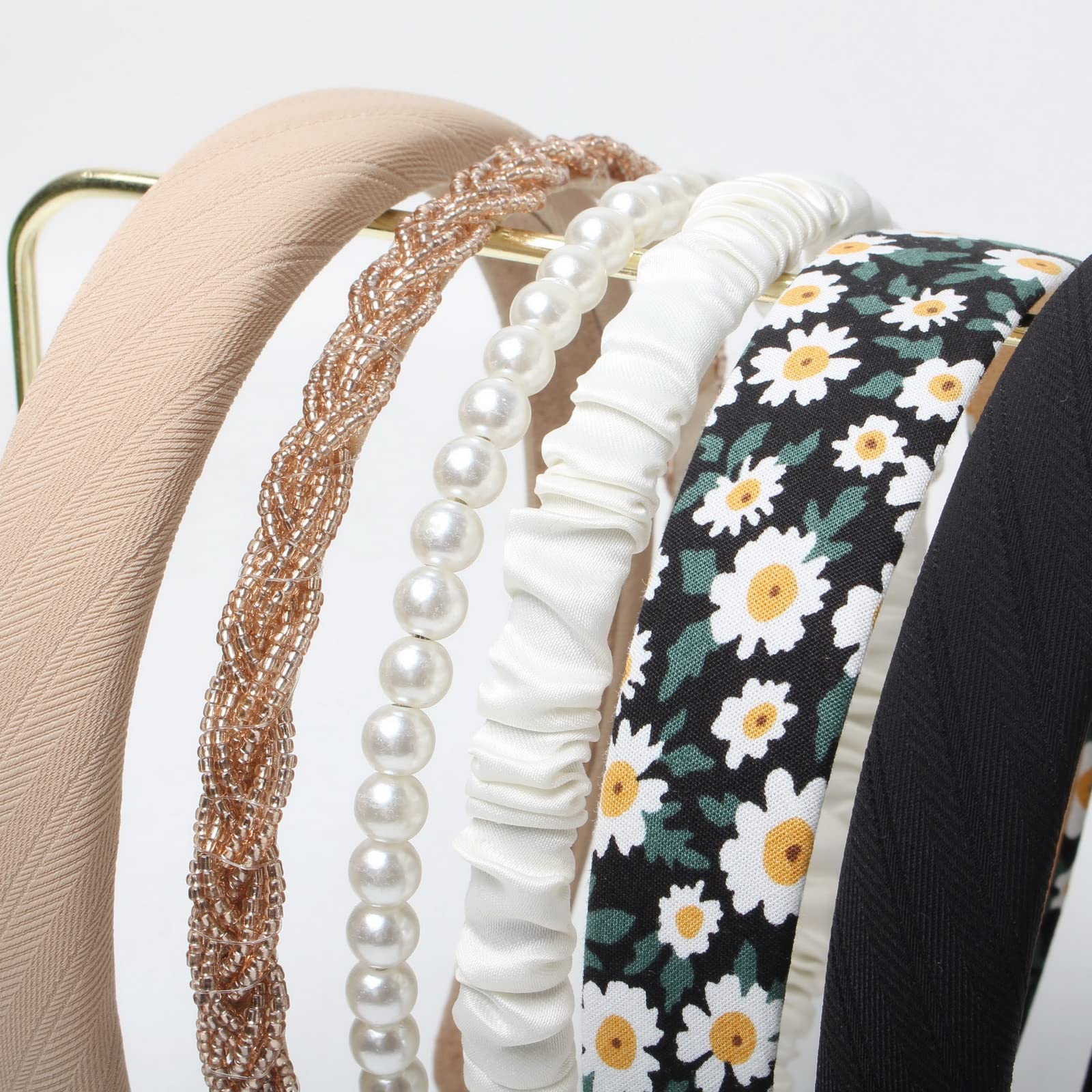 Cuizhiyu gold bead twisted band showing textured metallic accent for dressy looks