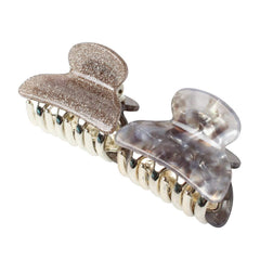 Cuizhiyu clips arranged on bathroom counter showing daily use convenience
