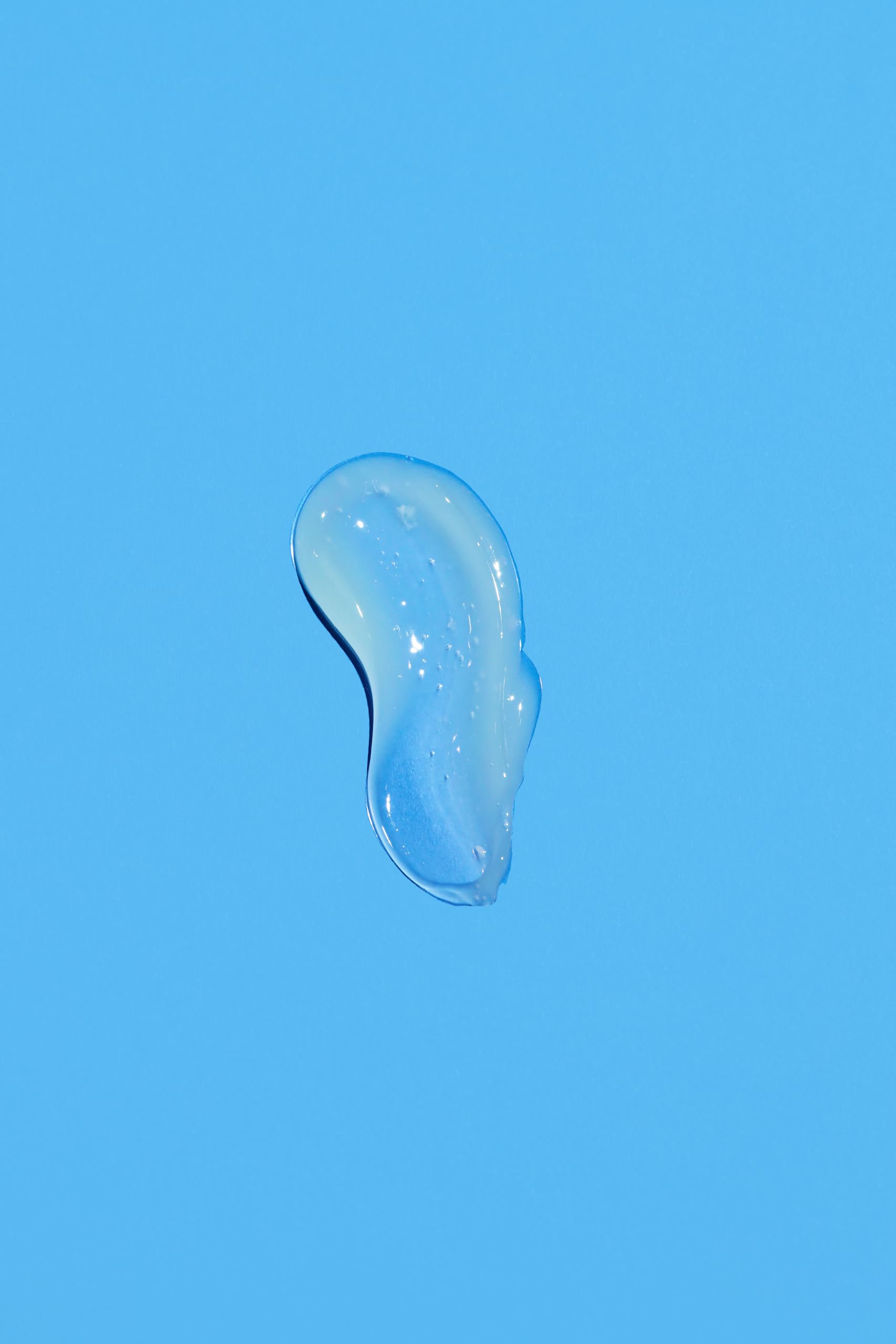 Curls Blueberry Bliss close-up gel texture highlighting smooth spreadability and non-greasy feel